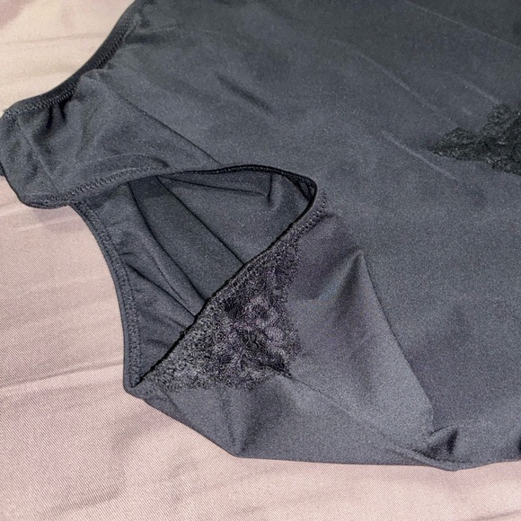 INC International Concepts long sleeve deep v-neck bodysuit - Picture 5 of 7